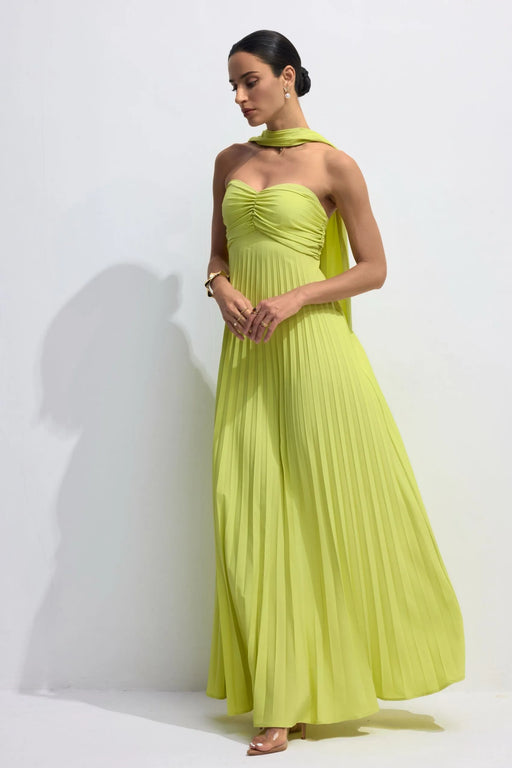 ISAVELLE Maxi Dress
