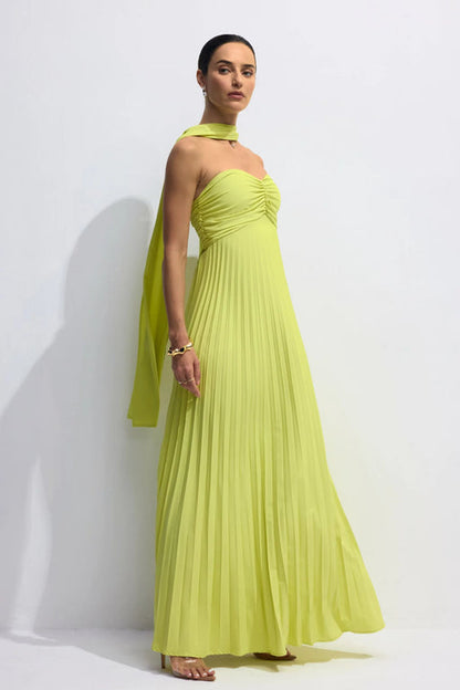 ISAVELLE Maxi Dress