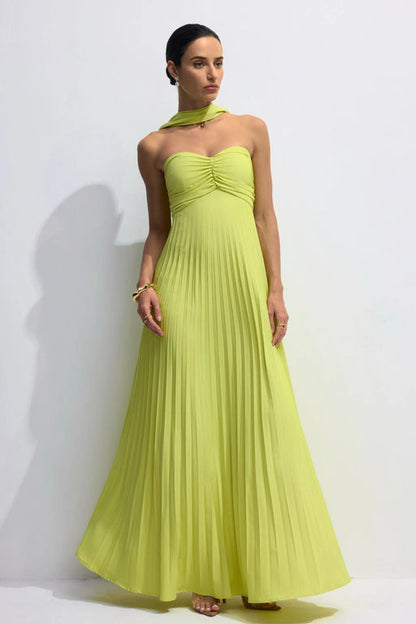 ISAVELLE Maxi Dress